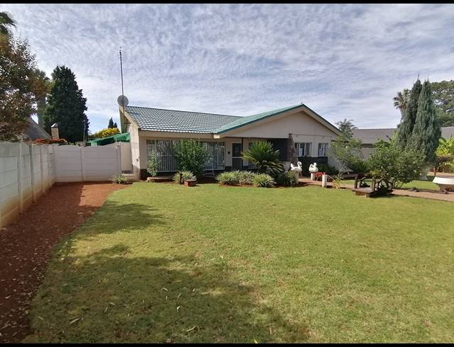4 BEDROOM FREESTANDING SOLD IN STILFONTEIN EXT 4